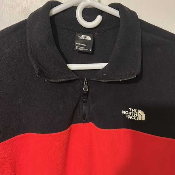 Men’s North Face Red & Black Fleece 1/4 Zip Pullover in Great Condition,Sz Small - Picture 2 of 5